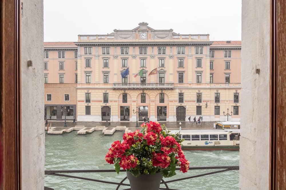 Grand Canal Suites