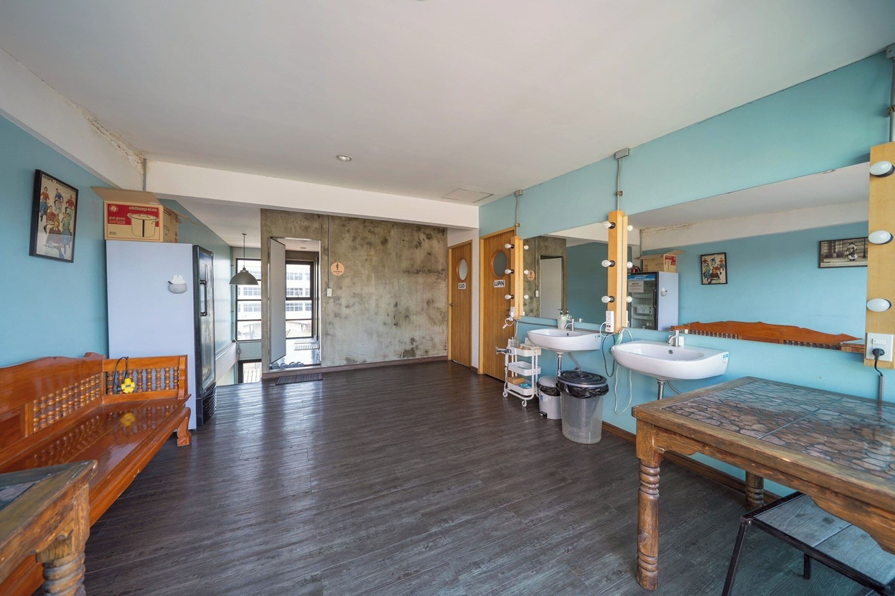 Bunk Beds in a Women's Dormitory Room | Free WiFi, bed sheets