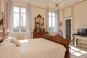 Deluxe Room, 1 Double Bed, Garden View, Garden Area | Premium bedding, down comforters, minibar, desk - Villa Verganti Veronesi (Inveruno)