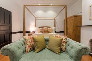 Luxury-Zimmer, Gartenblick, Erdgeschoss | Zimmersafe, schallisolierte Zimmer, Bügeleisen/Bügelbrett