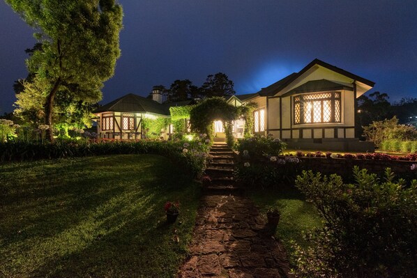 Entrée de l’hébergement