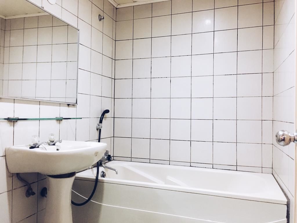 comfort double room (no parking) | bathroom | combined shower/bathtub, free toiletries, hair dryer, slippers