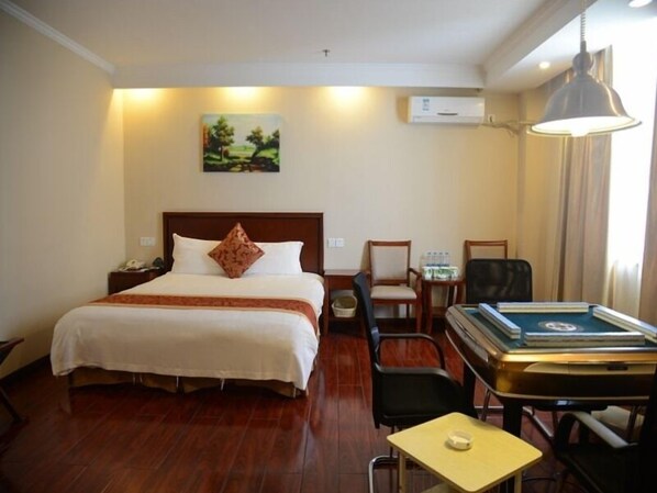 Värdeförvaringsskåp på rummet, gratis wi-fi och sängkläder