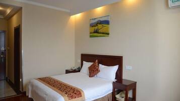 Chambre Double Standard | Coffres-forts dans les chambres, Wi-Fi gratuit, draps fournis