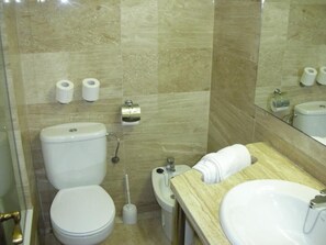 Bathroom - Golden Sand (Lloret de Mar)