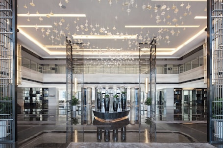 Lobby. Courtyard by Marriott Zhengzhou Airport