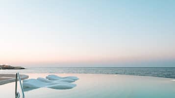 Innenpool, AuĂenpool, Cabañas (kostenlos), Sonnenschirme