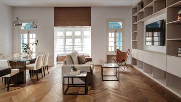 Luxe appartement | Italiaanse Frette-lakens, luxe beddengoed, pillowtop-bedden, een minibar