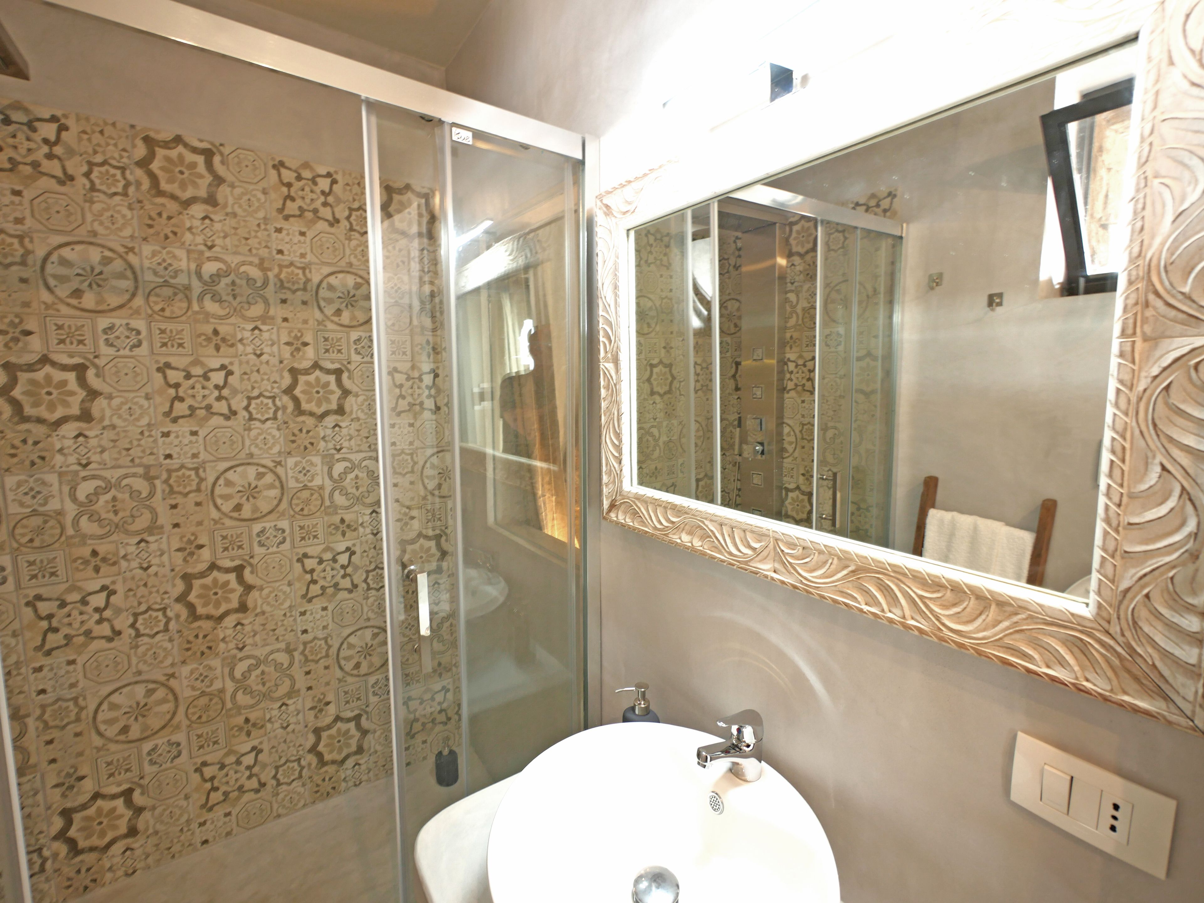 Shower, free toiletries, hair dryer, bathrobes