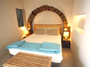 Luxe beddengoed, een bureau, een strijkplank/strijkijzer, gratis wifi