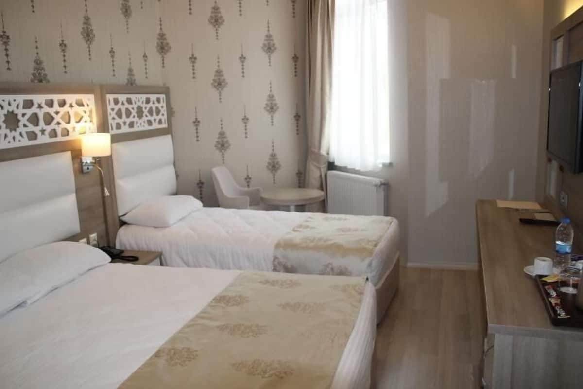 In-room safe, desk, laptop workspace, free WiFi