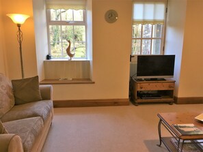 House, 3 Bedrooms, Lake View | Living area - Hewenden Mill Holiday Homes (Bradford)