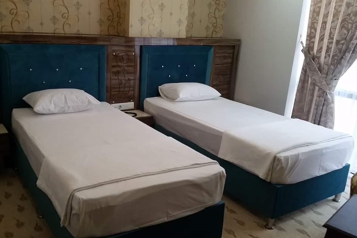 Minibar, coffres-forts dans les chambres, bureau, chambres insonorisées