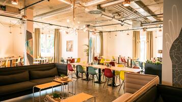 Tägliches inbegriffenes Frühstücksbuffet