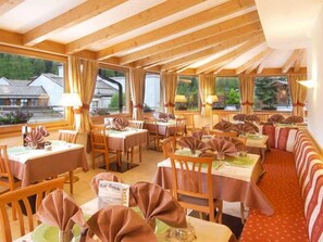 รวมอาหารเช้าแบบบุฟเฟ่ต์ ทุกวัน