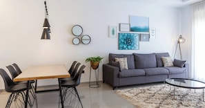 Luxury Apartment, 2 Bedrooms | Living area | Flat-screen TV - Apartamentos La Laguna (Rojales)