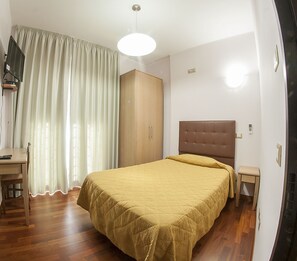 Single Room | Soundproofing, free WiFi - Domus Traiani (Fiumicino)