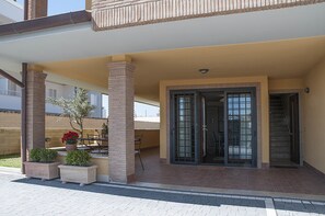 Exterior - Domus Traiani (Fiumicino)