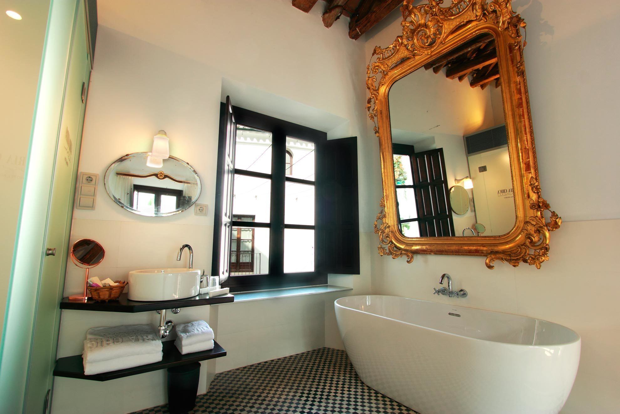 superior double room | bathroom | free toiletries, hair dryer, towels