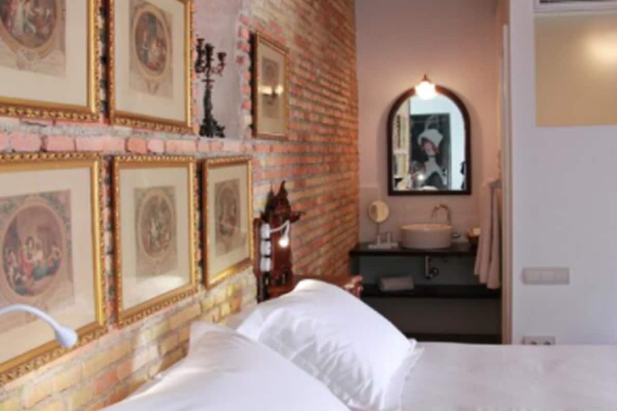 superior double room | premium bedding, minibar, in-room safe, individually decorated