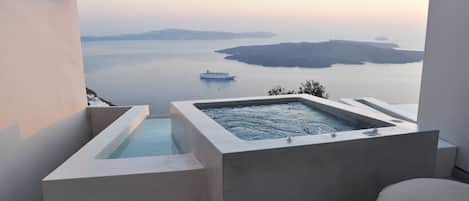 Luxury Villa, 1 Bedroom, Jetted Tub (Cloud) | Terrace/patio