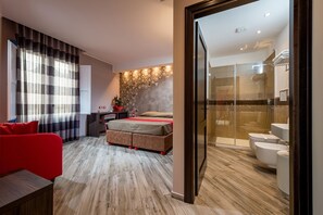 Minibar, in-room safe, desk, free WiFi