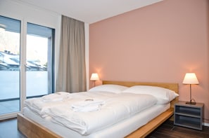 2 bedrooms, iron/ironing board, free WiFi, bed sheets - Apartment Rugenpark 7 (Interlaken)