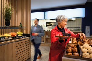 Päivittäinen buffetaamiainen maksusta