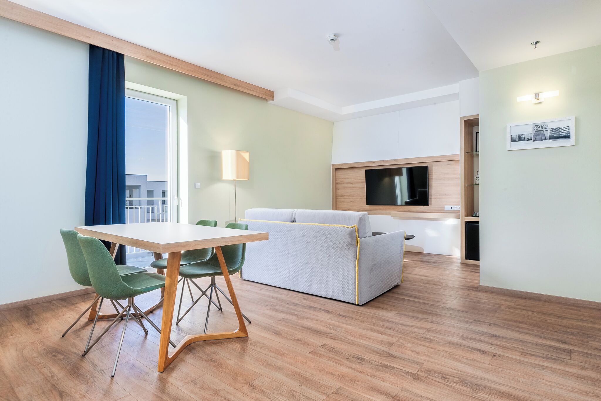 Suite | In-room safe, desk, blackout drapes, soundproofing