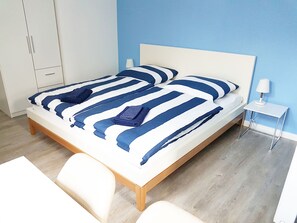 Escritorio y internet por cable gratis