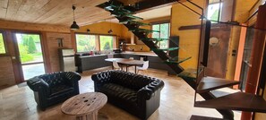 L'atelier | Private kitchen | Full-size fridge, microwave, oven, stovetop