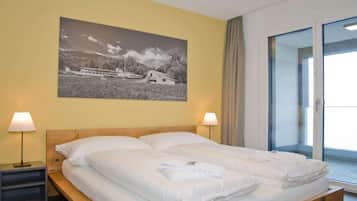 Apartment | 1 bedroom, blackout curtains, iron/ironing board, free WiFi