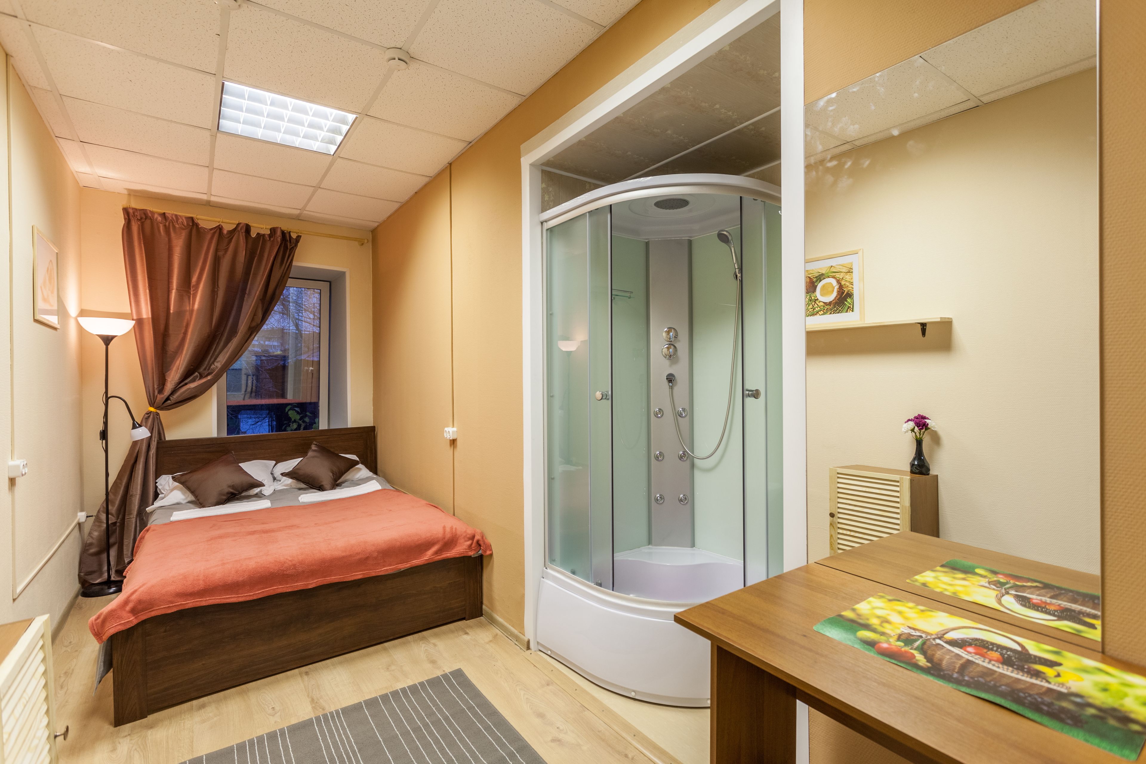 Double Room (Shower)