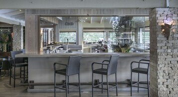 Bar (en la propiedad)