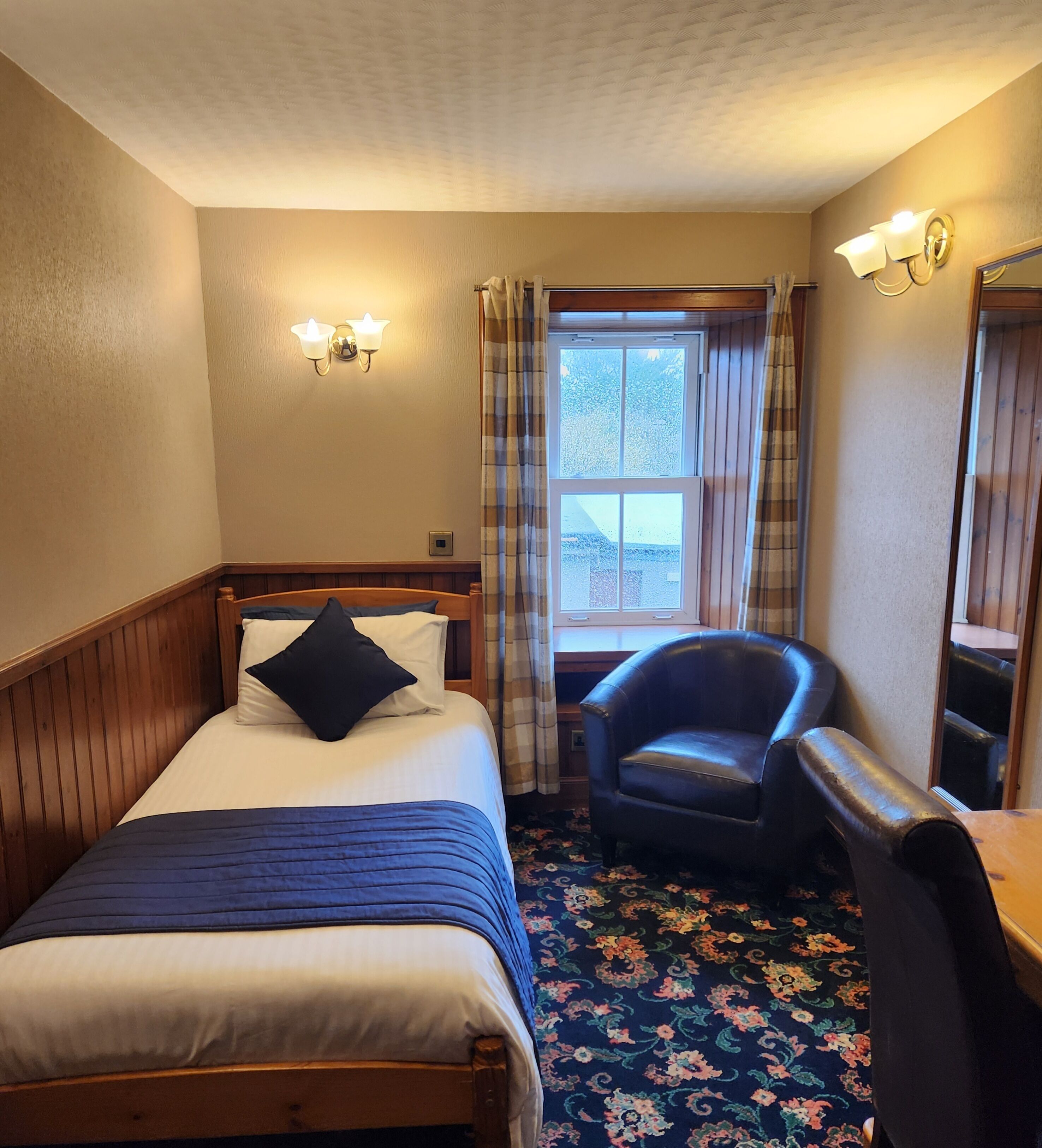 Standard Single Room | Desk, iron/ironing board, free WiFi, bed sheets