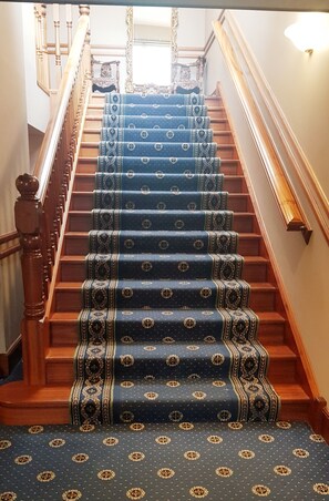 Staircase - The Orkney Hotel (Kirkwall)