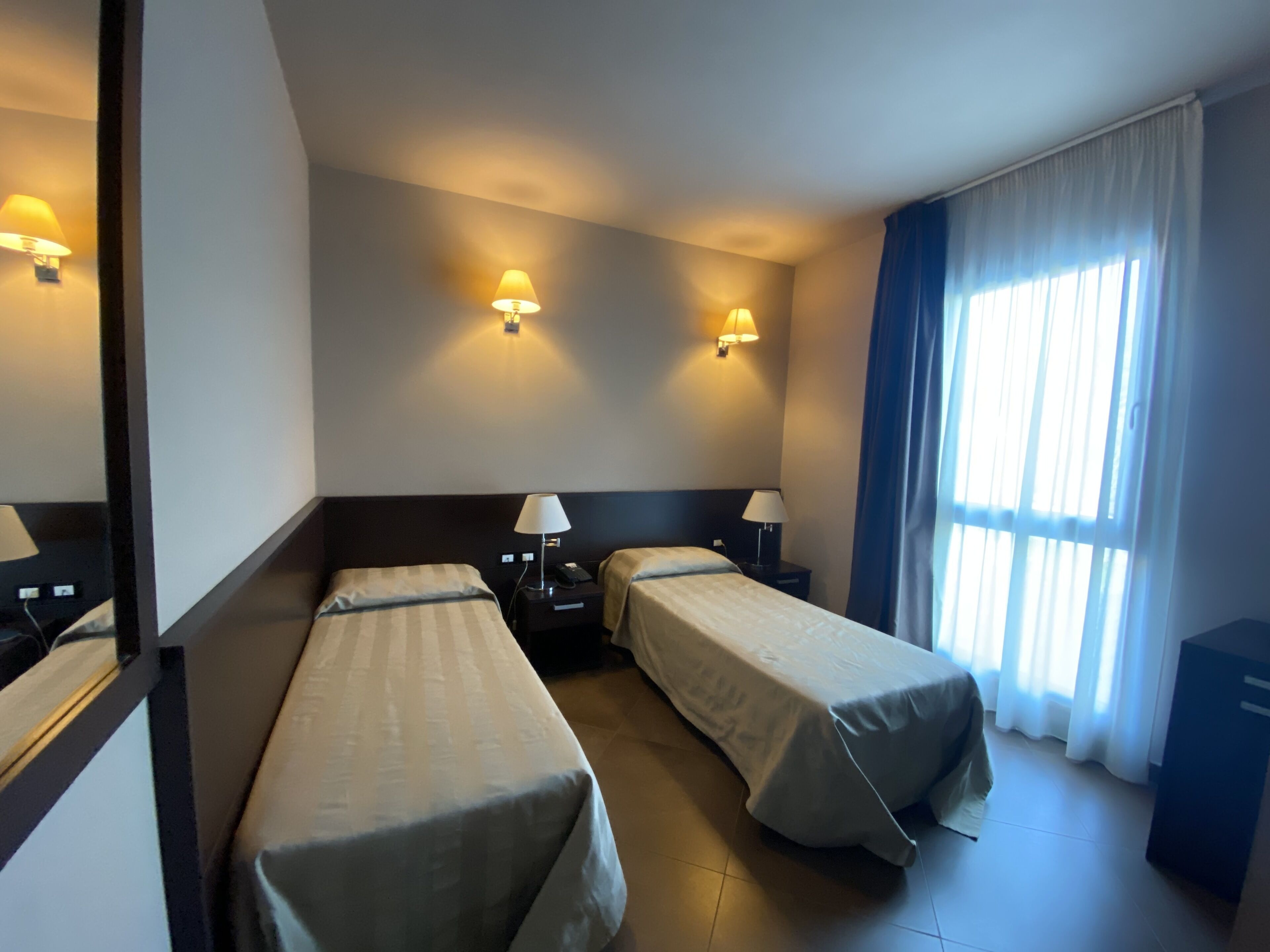 double or twin room | minibar, desk, soundproofing, free wifi