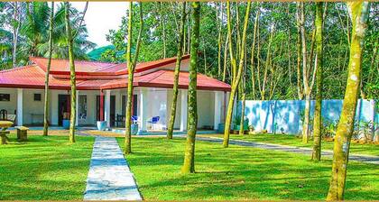 Graten Tea Garden Holiday Bungalow