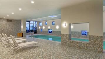 Una piscina techada