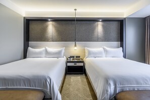 Habitación doble Deluxe, 2 camas Queen size, vista a la montaña | Sábanas de algodón egipcio y ropa de cama de alta calidad 