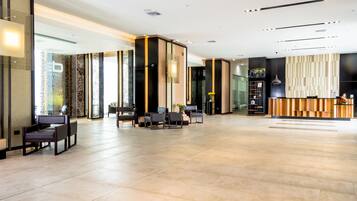 Bar-salon dans le hall