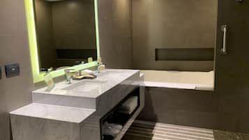 Presidential Studio Suite, Accessible, Mountain View | Bathroom | Shower, rainfall showerhead, free toiletries, hair dryer