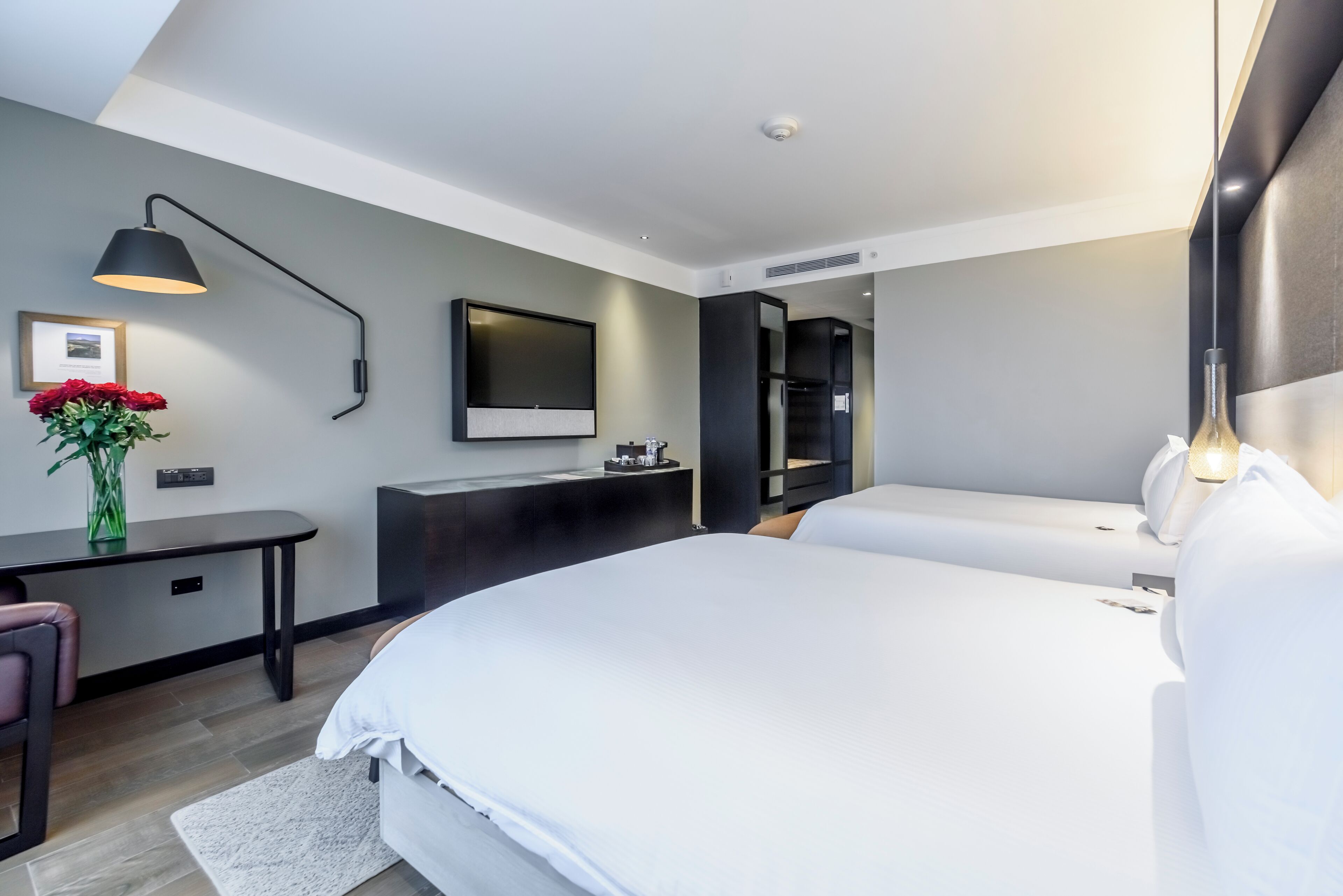 Deluxe Double Room, 2 Queen Beds, Mountain View | Egyptian cotton sheets, premium bedding, pillowtop beds, minibar