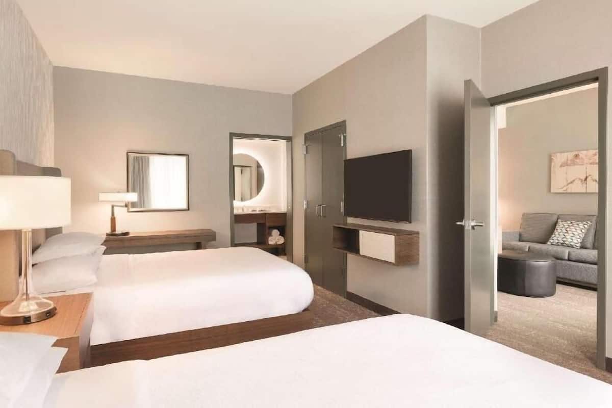 In-room safe, desk, soundproofing, iron/ironing board