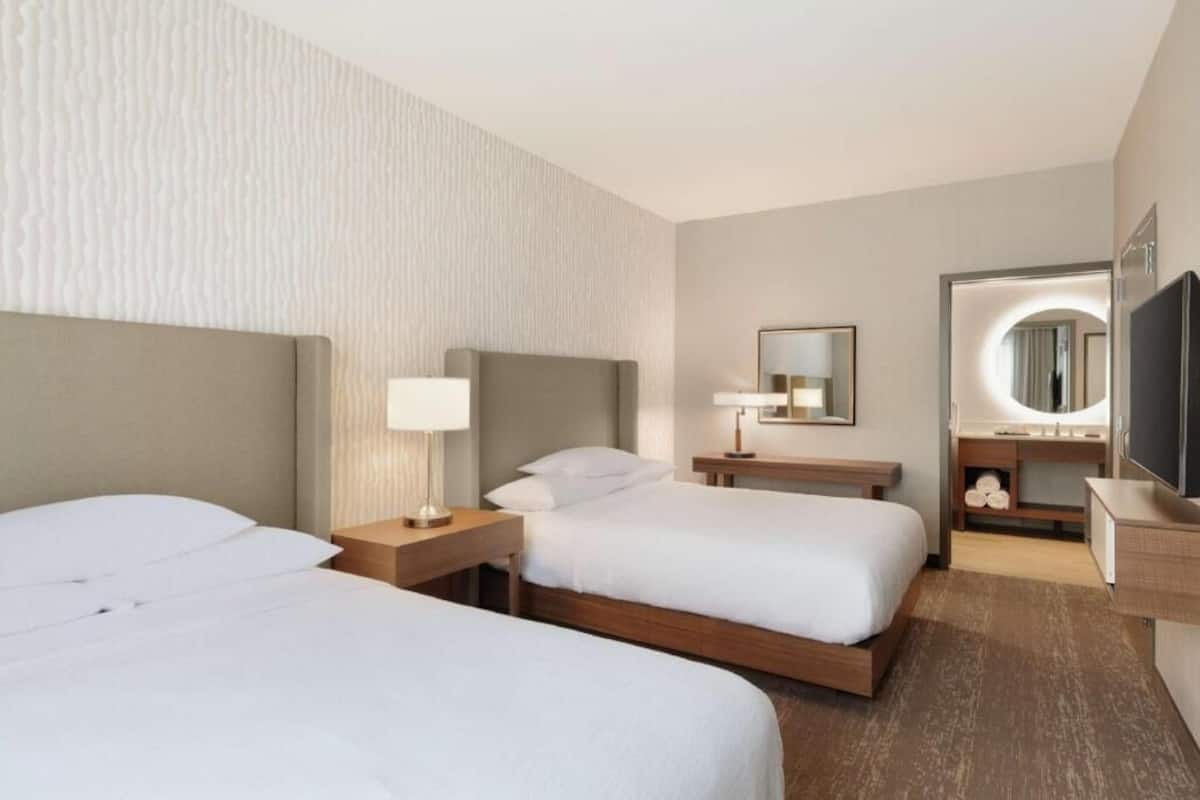 In-room safe, desk, soundproofing, iron/ironing board