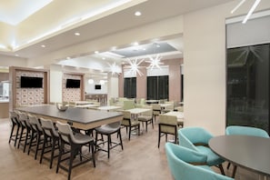 Breakfast and dinner served - Hilton Garden Inn Las Vegas City Center (Las Vegas)