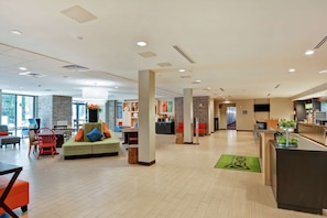 Lobby - Home2 Suites by Hilton Hilton Head (Hilton Head Island)