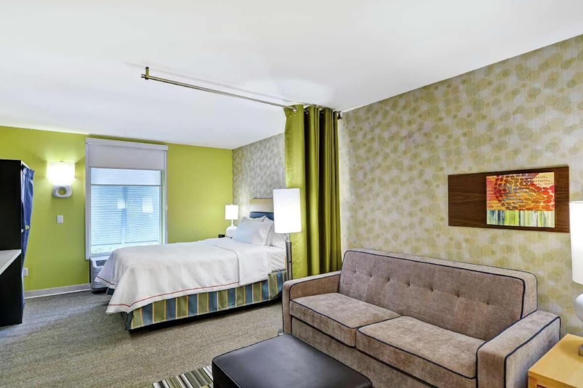 In-room safe, blackout drapes, iron/ironing board, free WiFi