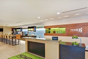 Reception - Home2 Suites by Hilton Hilton Head (Hilton Head Island)