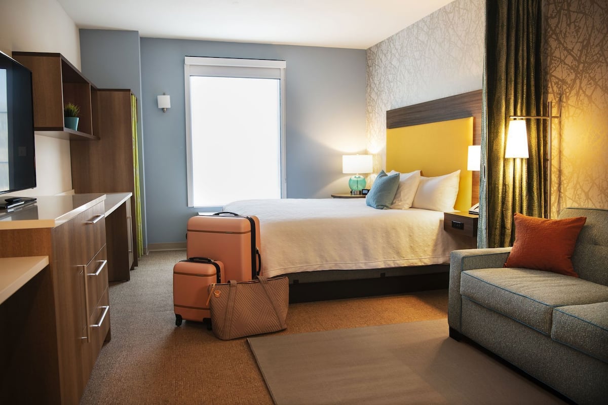 In-room safe, blackout drapes, iron/ironing board, free WiFi